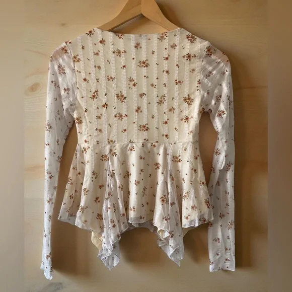 RSQ Floral Blouse XS Mustard – Cottagecore Juniors XS NWT Tilly’s - Picture 3 of 9